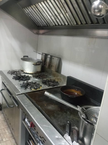 Venta Fondo De Comercio Pizzeria Activa, Full Equipada. Los Chaguaramos Ubicación Muy Transcurrida. Yy