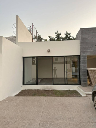 Casa Moderna En Venta En Jacarandas, Cuernavaca De 322 M²