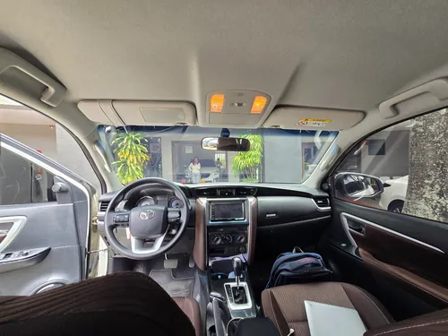 Toyota Fortuner 2.4 Sr Dsl 4x2 Aut 2020