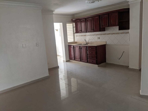 Vendo Apartamento Grande En San Isidro Piso 3