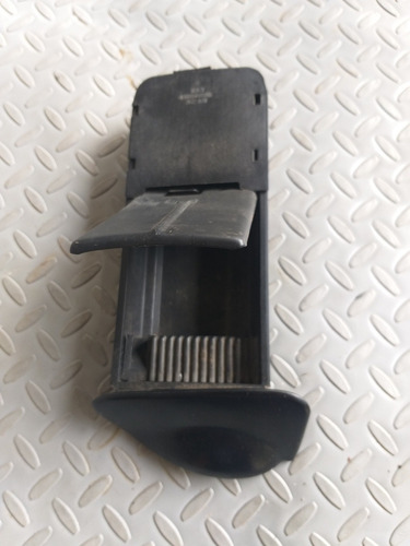 Cenicero Central De Tablero Para Ford Focus Modelo 1998-2005