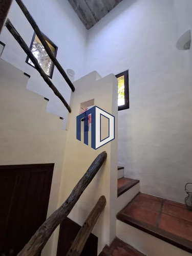 Casa A La Venta De 3 Dormitorios En Punta Del Este Con Un Magnífico Terreno De 3000 Mts2