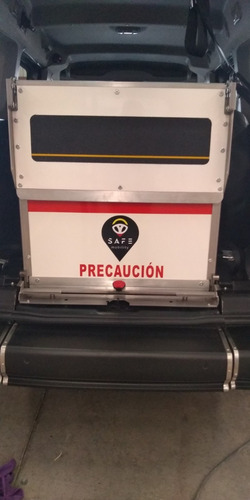 Imagen 7 de 9 de Peugeot Rifter Active Para Personas Con Capacidad Limitada