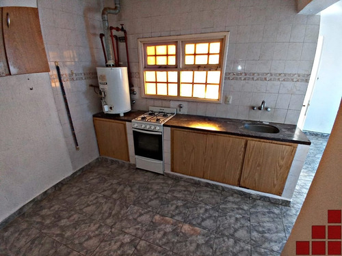 Imagen 4 de 12 de Ph De 2 Ambientes En El Barrio Nueva Pompeya