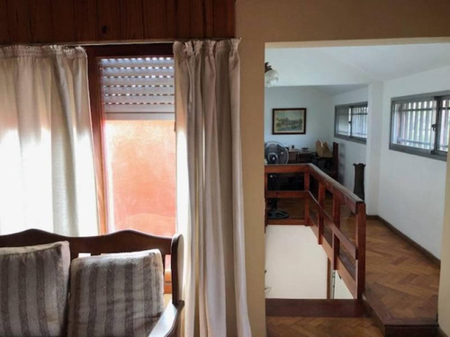 Imagen 19 de 29 de En Venta. Amplia Casa 4 Dorm, Patio Con Quincho Y 2 Cocheras
