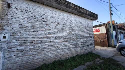Venta Terreno Con Cocheras En Barrio Alberdi