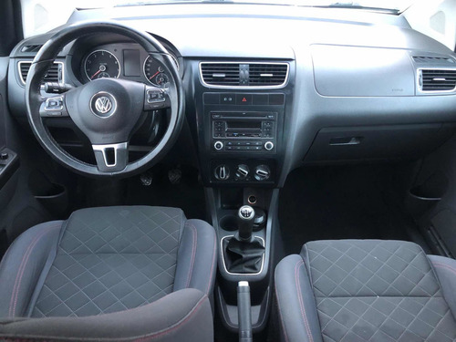 Volkswagen Suran 1.6 Highline 101cv 11c 2013