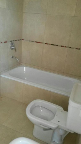 Imagen 2 de 30 de Departamento - Lanús Este