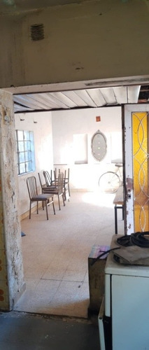 Imagen 7 de 12 de Casa De 5 Ambientes A Refaccionar En Venta - Moron Sur