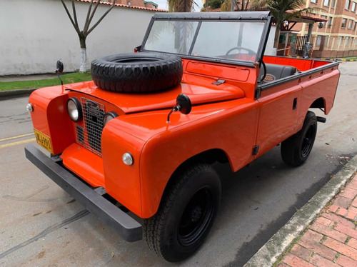 Land Rover Santana