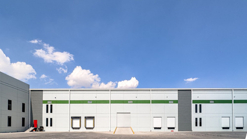 Se Renta Nave Logistica E Industrial De 6328 M2 De Superficie En Condominio Logistico En Queretaro, La Nave Se Puede Dividir A La Mitad.