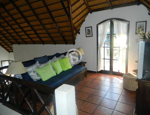 Casa En Alquiler - Rincón Del Indio- Ref: 73