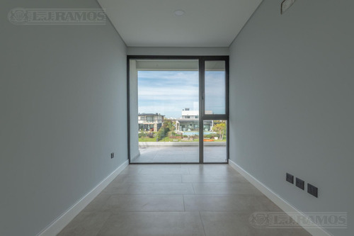 Casa En Venta En Puertos / Escobar