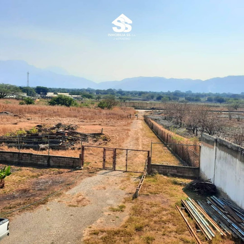 Se Vende Terreno En Autopista Valencia
