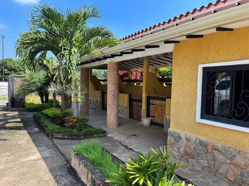 Jose R Armas, Vende Casa Ubicada En Conjunto Residencial Safari Ranch, Ubicada En El Municipio Libertador- Carabobo