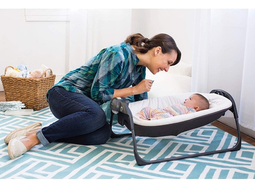 Graco Pack N Play Portable Napper & Changer - Affinia