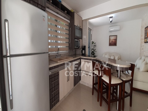 Imagen 4 de 12 de Presentamos Este Apartamento Para La Venta, En Una Ubicación Ideal Por Los Que Buscan Tranquilidad, Con Fácil Acceso Directo A La Carretera Nacional Morón Coro Que Facilita La Movilidad