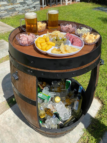 Imagen 1 de 7 de Mesa De Barrica Con Frapera Interior Con Ruedas Y Luz Led