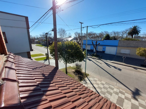 Casa De 4 Habitaciones Con Cochera + Todos Los Servicios