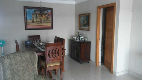 Vendo Apartamento De 3 Habitaciones 4to Piso En El Gala