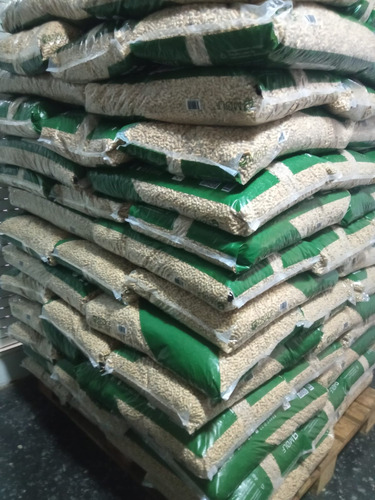 Pellet De Madera Puro Pino 6 Mm De Diámetro, Bolsas 15 Kg