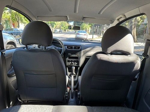 Imagen 17 de 24 de Volkswagen Fox Comfortline 1.6 3 Puertas 2013 U/mano 45.000k