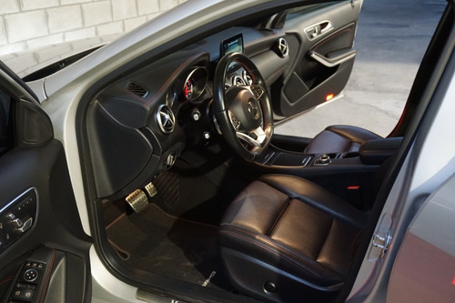Mercedes-benz Clase A 2.0 A250 Amg-line 211cv-carhaus