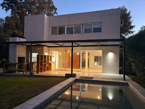 Casa En El Barrio La Angélica