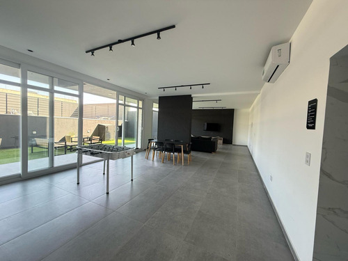 Departamento En Moreno Center