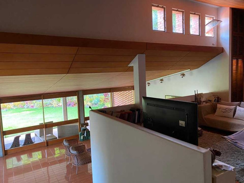 Imagen 5 de 7 de Se Vende Casa 1400m2 4h+s/3.5b+s/7p Prados Del Este
