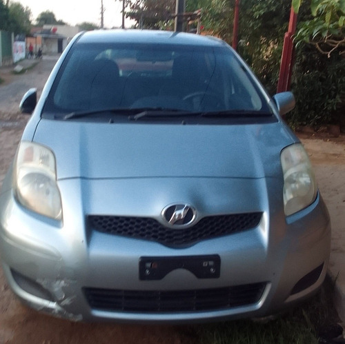 Imagen 3 de 3 de Toyota Vitz 2010