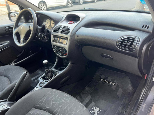 Imagen 13 de 14 de Peugeot 206 2012 1.4 Allure 75cv