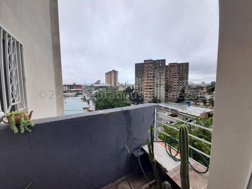 Imagen 5 de 20 de Apartamento En Venta Zona Centro De Maracay, 23-13616 Hc