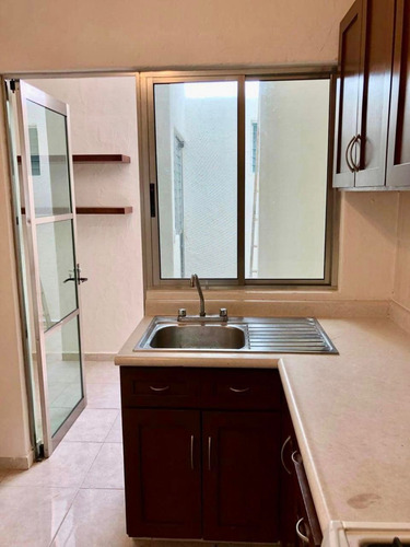 Casa En Venta En Av Las Torres