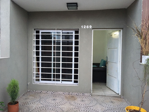 Duplex 3 Amb Al Frente Con Cochera Y Patio.