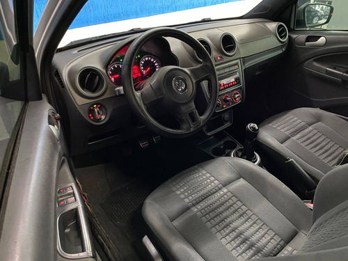 Imagem 8 de 15 de Volkswagen Saveiro 1.6 Cross Ce Manual 2014 Prata