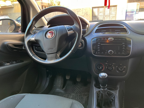Imagen 6 de 8 de Fiat Punto 1.4 Attractive Pack Top 5ptas 90.000 Km