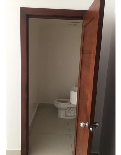 Apartamento De Tres Habitaciones En Venta En El Vergel