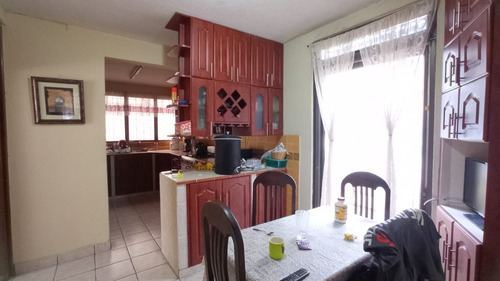 Imagen 16 de 30 de Vendo Hermosa Y Amplia Casa, Ubicada En Un Lugar De Ensueño, Rodeada De Naturaleza, Excelente Precio, 3 Salas, 4 Dormitorios, Alta Plusvalia Y Seguridad