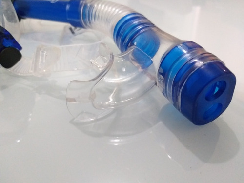 Imagem 3 de 4 de Kit Fun Dive Máscara Onix E Snorkel Com Quebra Ondas