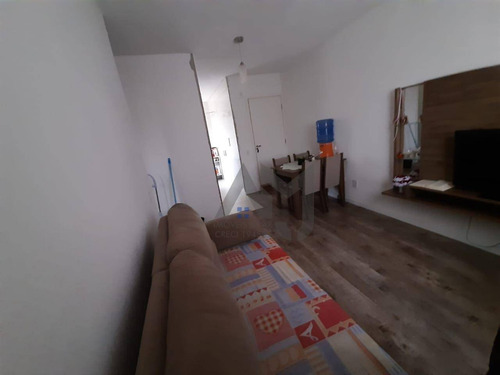 Apartamento 2 Dormitorios, Sala, Cozinha, Banheiro - Ap0130