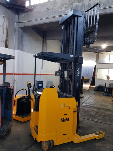 Apilador Eléctrico Yale