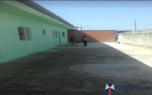 Imagem 1 de 6 de Casa Com Muito Espaço, Bem Ampla, Com 2 Dormitórios E Vaga Para Mais De 4 Veiculos, Jardim Soberana, Guarulhos - Ml3859