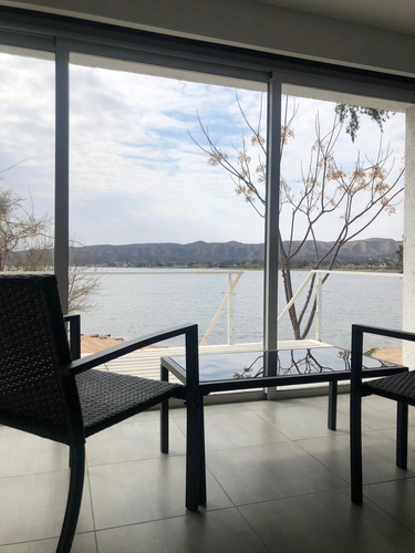 Imagen 5 de 15 de Casa Tres Dormitorios Sobre El Lago