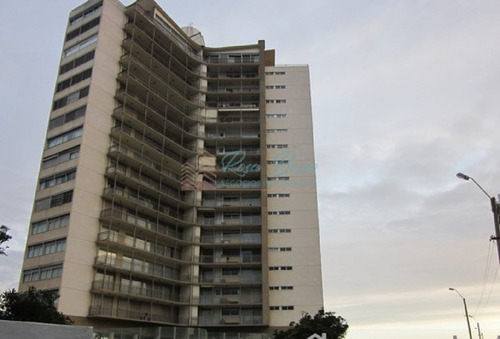 Apartamento En Brava, 2 Dormitorios *- Ref: 1575