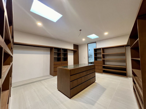 Casa En Venta En Merida, Privada El Origen, Mod 659 Con Alberca