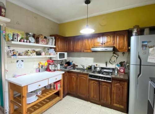 Casa En Venta - 4 Dormitorios 2 Baños - 170mts2 - Ramos Mejía