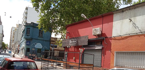 Casa 3 Dormitorios En Cordon, Con Local Comercial Contiguo.