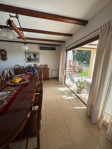 Casa En Venta - 3 Dormitorios 3 Baños - Tandil