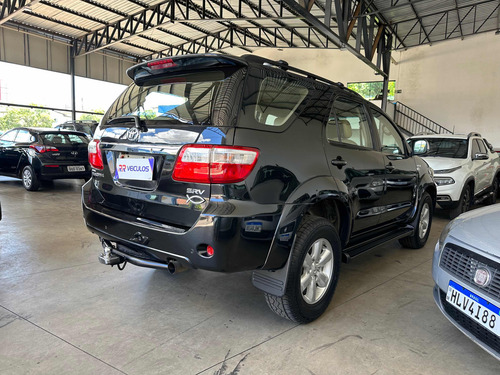 Toyota SW4 3.0 Srv 7l 4x4 Aut. 5p